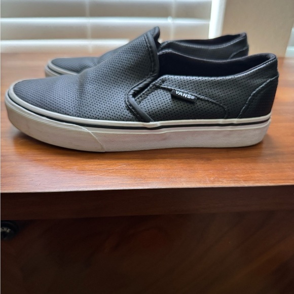 Black Vans Slip-On Women’s Shoes sized 6 - Picture 5 of 9